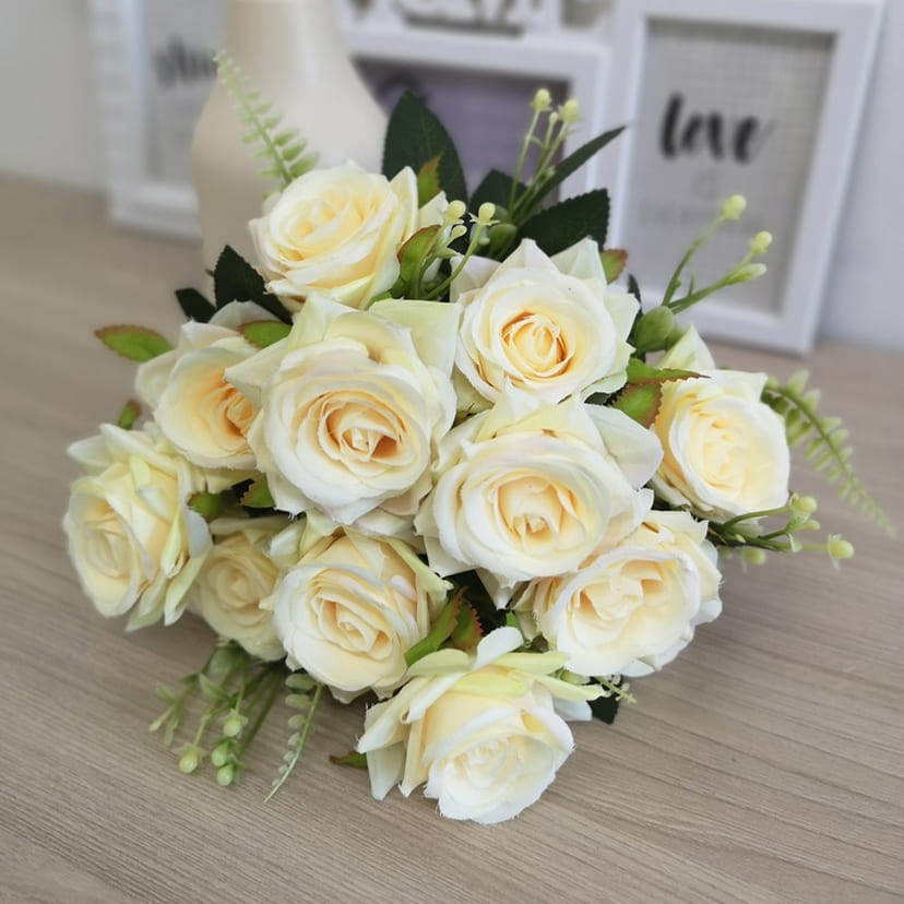 Искусственные цветы в Астрахани | Цветы искусственные «Розы острые», молочно-персиковые, букет