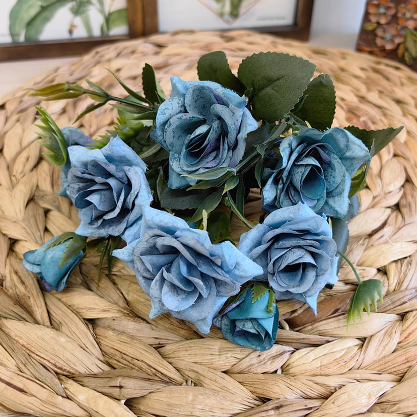 Искусственные цветы в Астрахани | Цветы искусственные «Розы», синие, букет